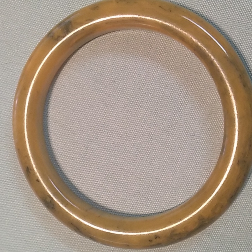 BAKELITE BANGLE  SIMICHROME TESTED